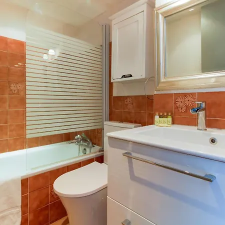Select'so - Superbe T2 Avec Vue Pour Un Sejour Relaxant - Piscine Et Parking Inclus - Paradisia Apartment Le Lavandou
